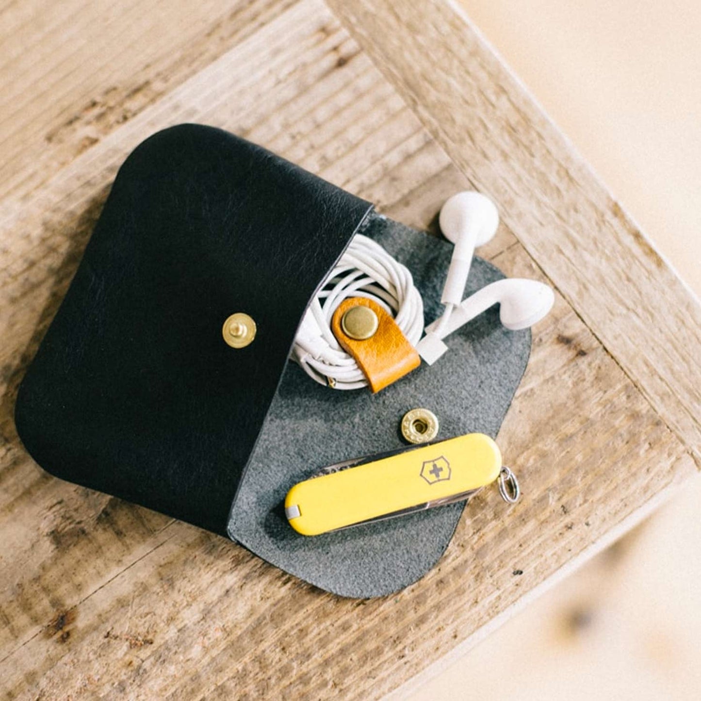 Flap Pouch/ S